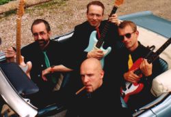 The Surfin&acute;Mo-Tones